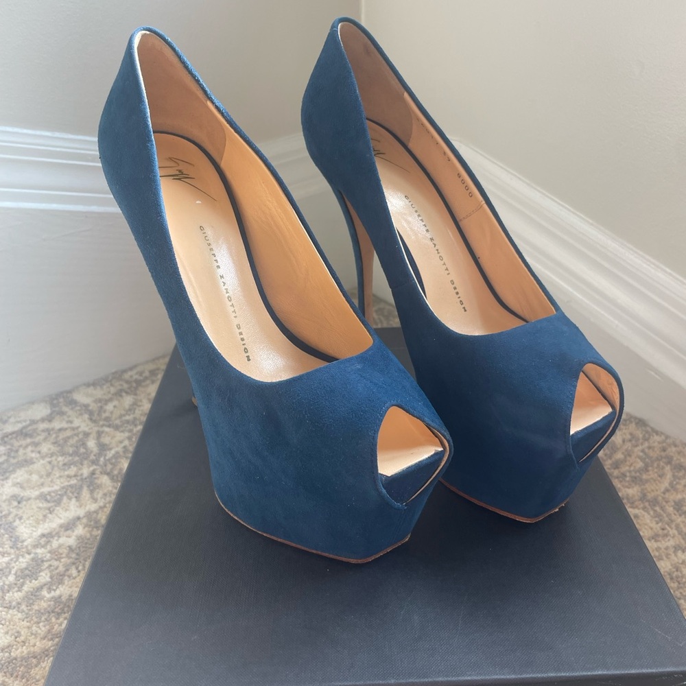 Blue suede Giuseppe Zanotti heels